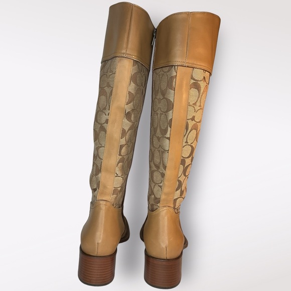 Coach Brand "Carole" Signature C's Logo Vintage Riding Style Boots Size 8.5B - Picture 3 of 12